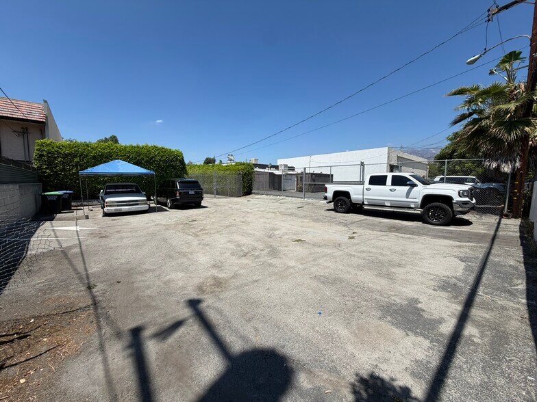 More Photos Of 480 S Rosemead Blvd, Pasadena Office For Sale