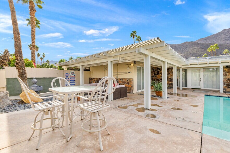 More Photos Of 1425 S Via Soledad, Palm Springs Apartments For Sale