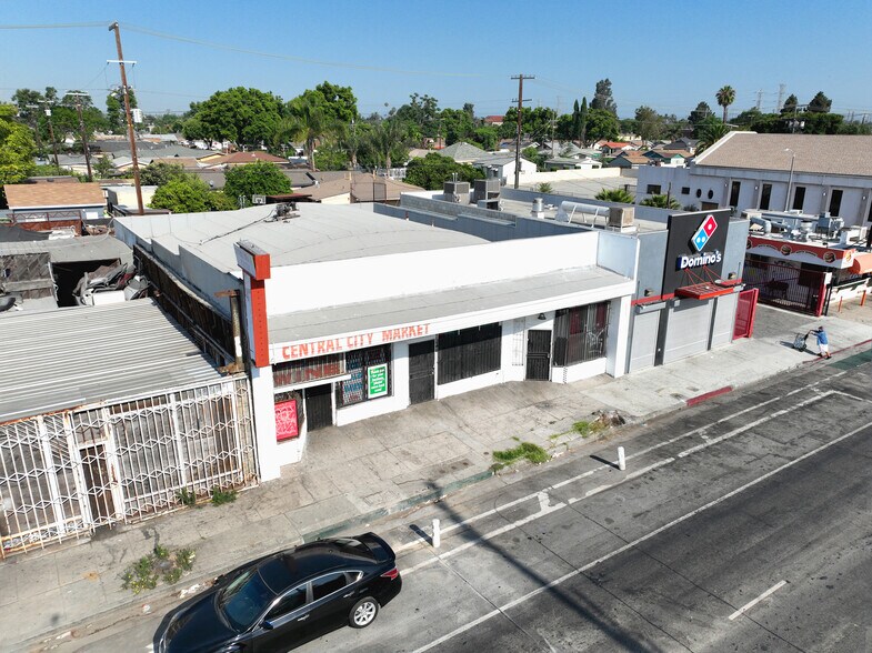 More Photos Of 10209 S Central Ave, Los Angeles Convenience Store For Sale