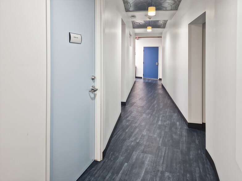 More Photos Of 335 Hoffer Dr, Regina Coworking Space