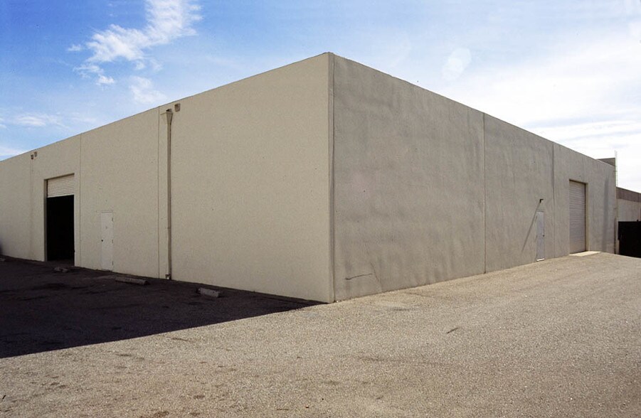 More Photos Of 8736 Lion St, Rancho Cucamonga Warehouse For Lease