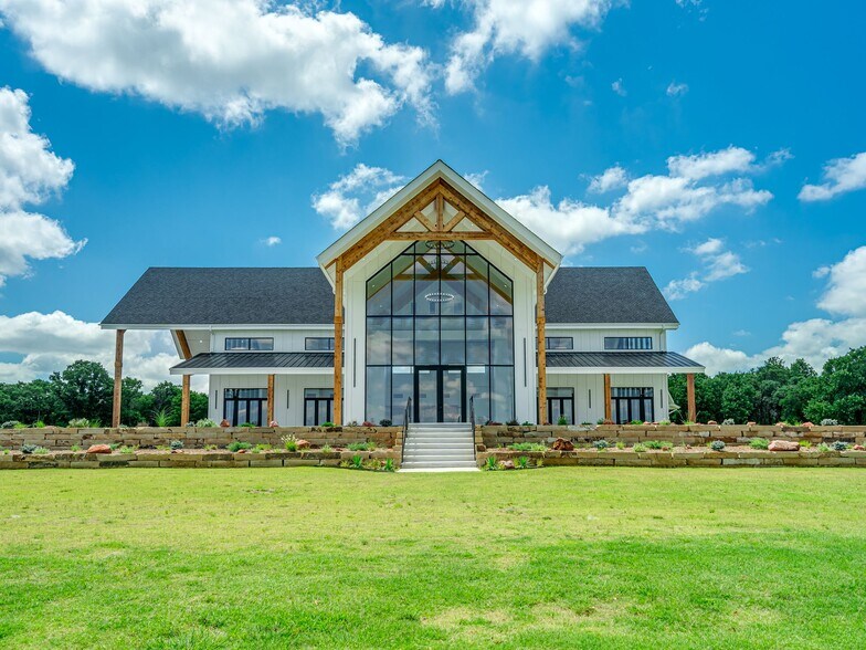 More Photos Of 20480 NE 164th St, Luther Lodge Meeting Hall For Sale