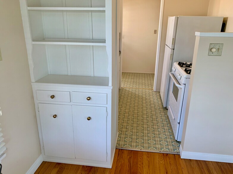 More Photos Of 375 Aster St, Laguna Beach Apartments For Sale