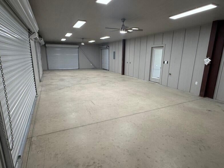 More Photos Of 8946 N FM 1417, Denison Warehouse For Lease