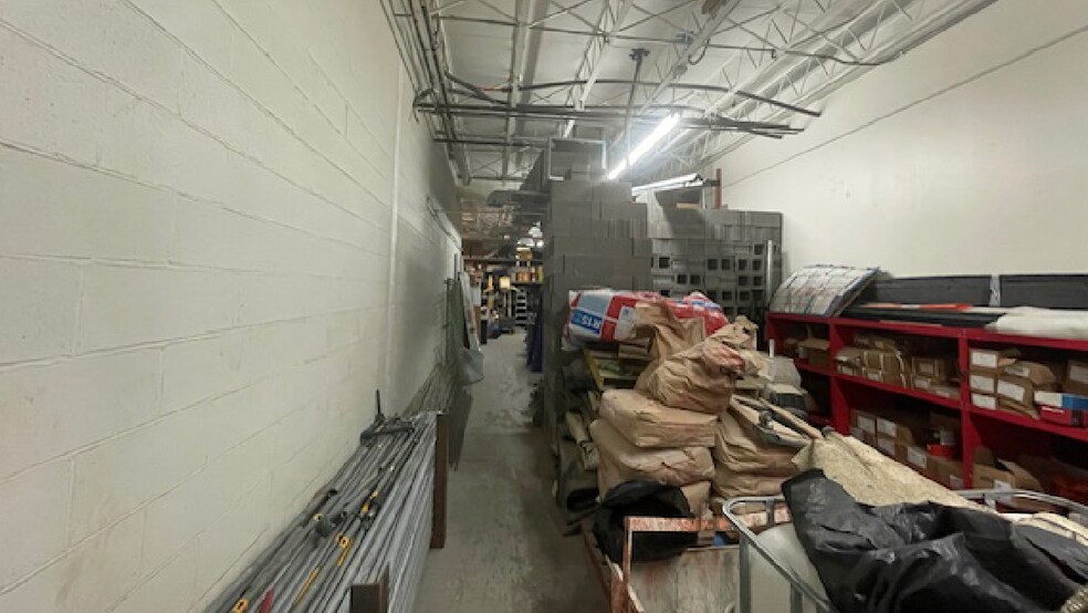 More Photos Of 3347 55th St, Woodside Industrial For Lease