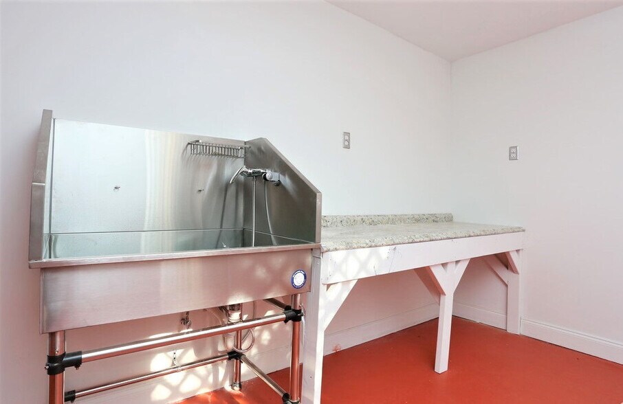 More Photos Of 235 Sycamore Dr, Athens Apartments For Sale