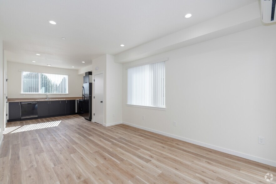 More Photos Of 4383 N Vancouver Ave, Portland Apartments For Sale