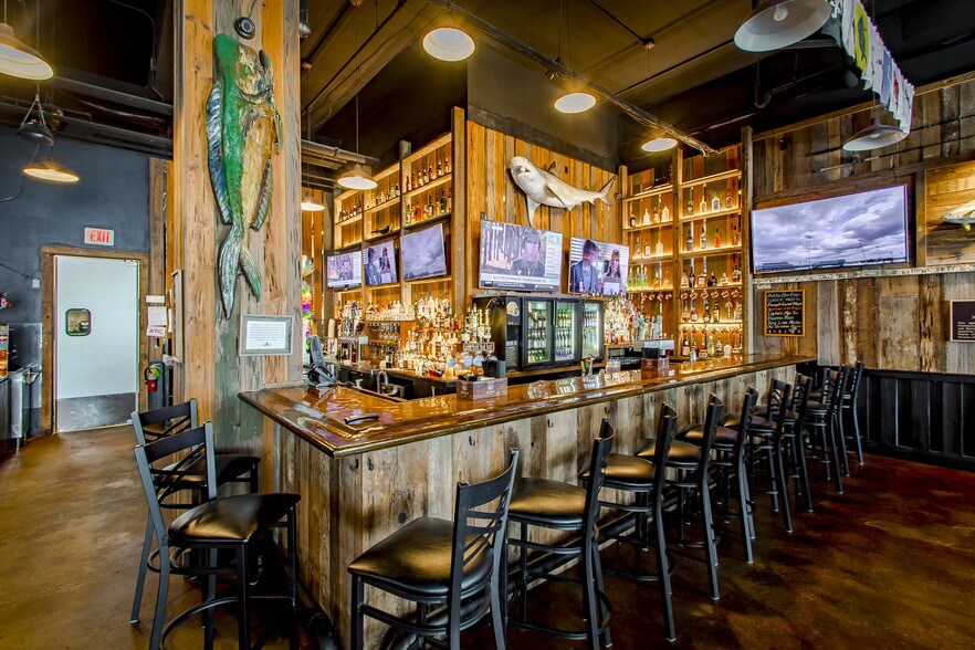 More Photos Of 4001 Nicholson Dr, Baton Rouge Hotel For Lease