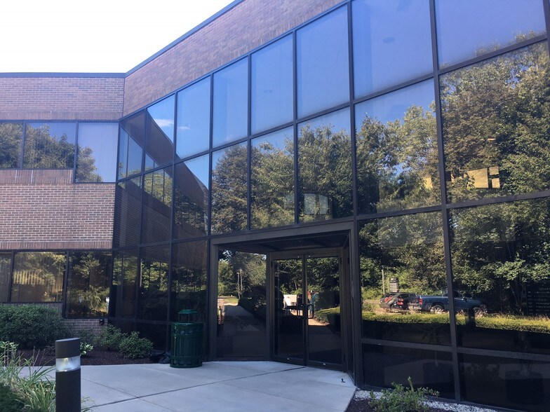 Primary Photo Of 1781 Highland Ave, Cheshire Medical For Lease