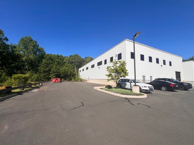 More Photos Of 17 Enterprise Dr, Monroe Manufacturing For Lease