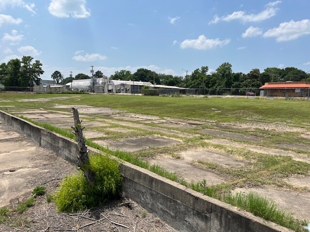 More Photos Of 400 S Austin St, Brenham Land For Sale