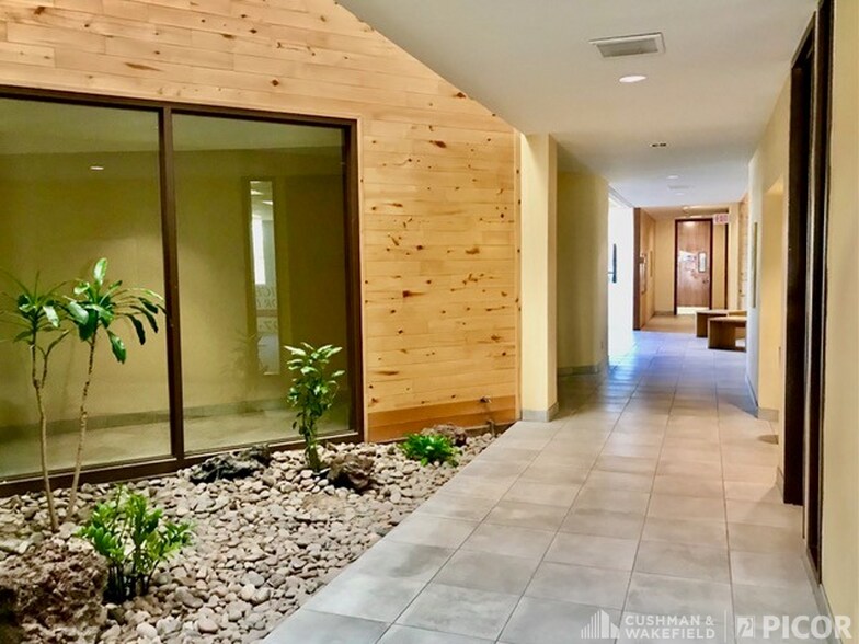 More Photos Of 1350 N Kolb Rd, Tucson Medical For Sale