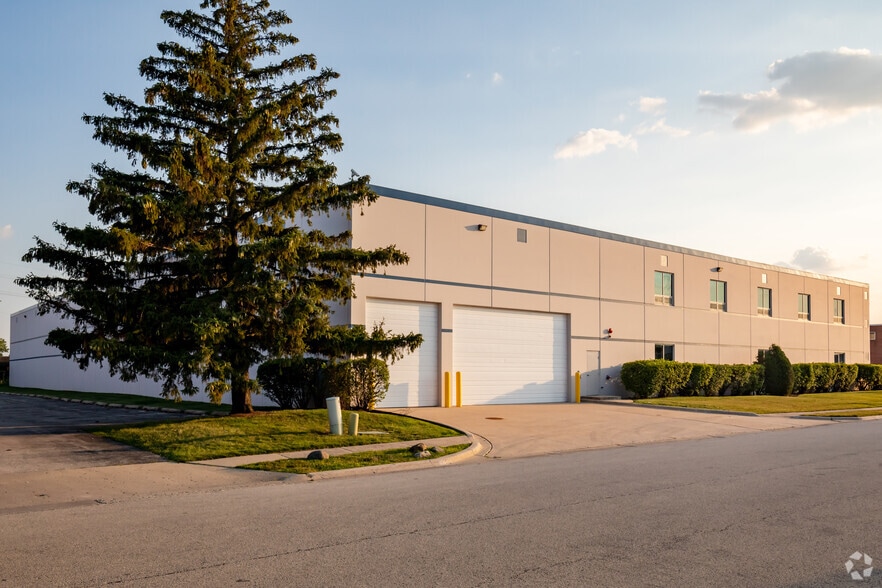 More Photos Of 2405 Estes Ave, Elk Grove Village Warehouse For Sale