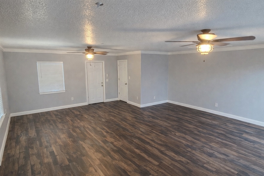 More Photos Of 11831 State Road 52, Hudson Office For Sale