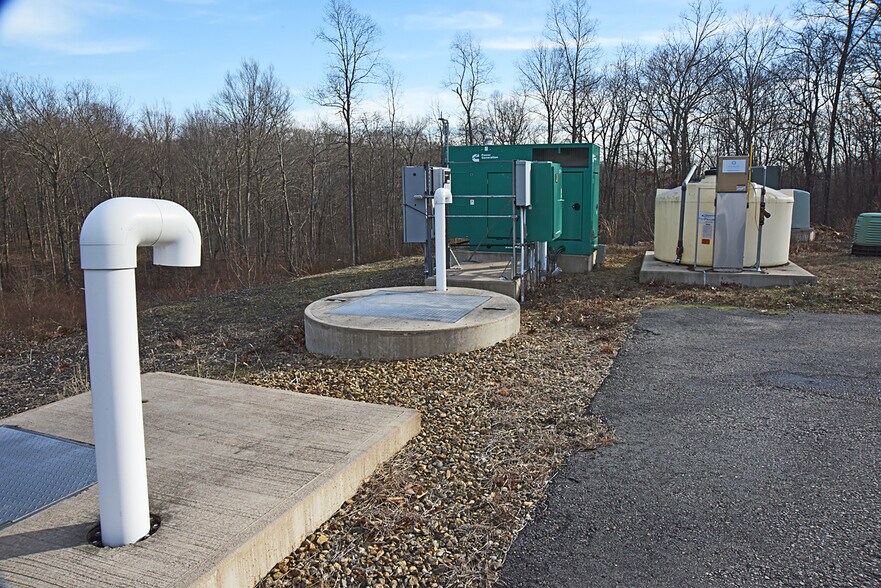 More Photos Of 206 E High St, East Hampton Land For Sale