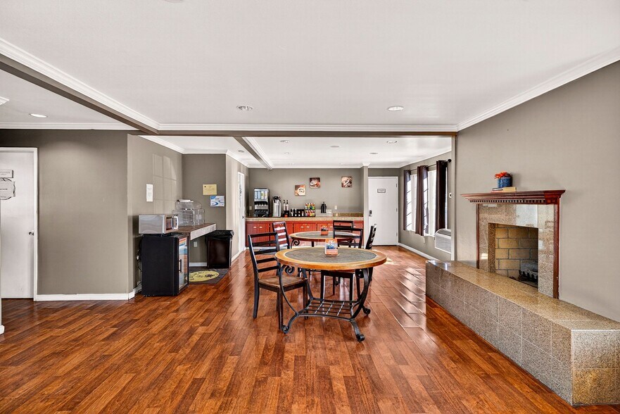 More Photos Of 725 Broadway St, Chico Hotel For Sale