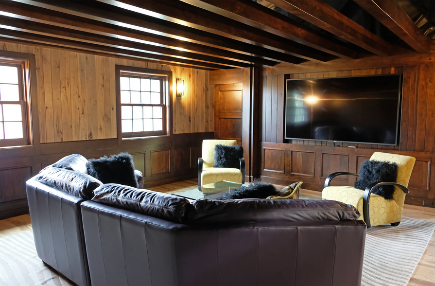 More Photos Of 829 NW 19th Ave, Portland Office For Sale