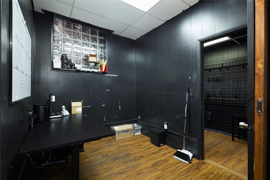 More Photos Of 1834 14th St, Bradenton Freestanding For Sale