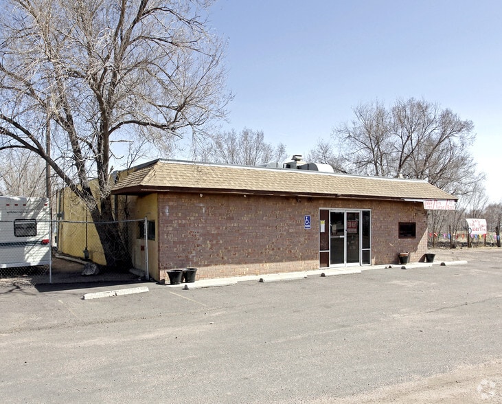 More Photos Of 594 S Santa Fe Ave, Fountain Convenience Store For Sale