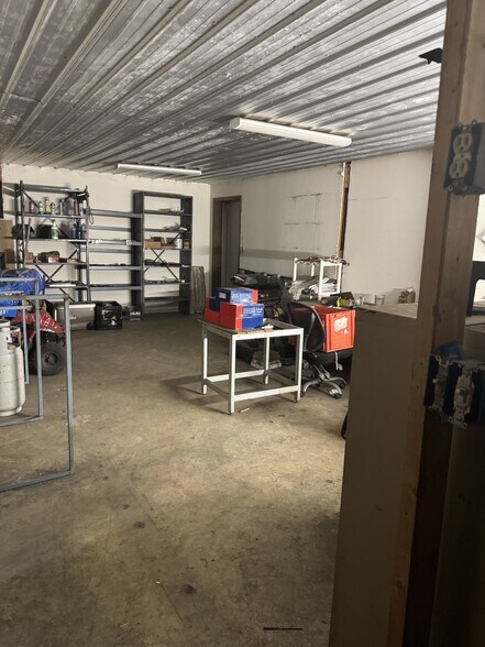 More Photos Of 10305 County Road 51, Lexington Light Distribution For Sale