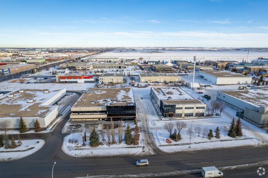 More Photos Of 11510 40th St SE, Calgary Warehouse For Lease