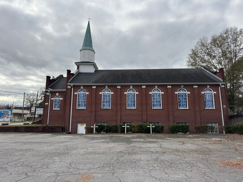 More Photos Of 1309 Woodside Ave, Greenville Specialty For Sale