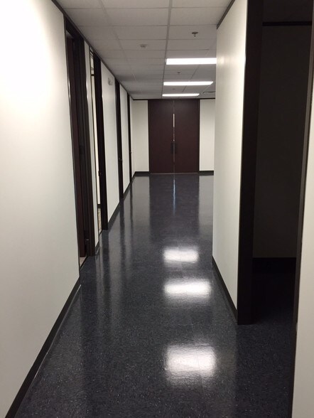 More Photos Of 4458 Genoa Red Bluff Rd, Houston Warehouse For Lease