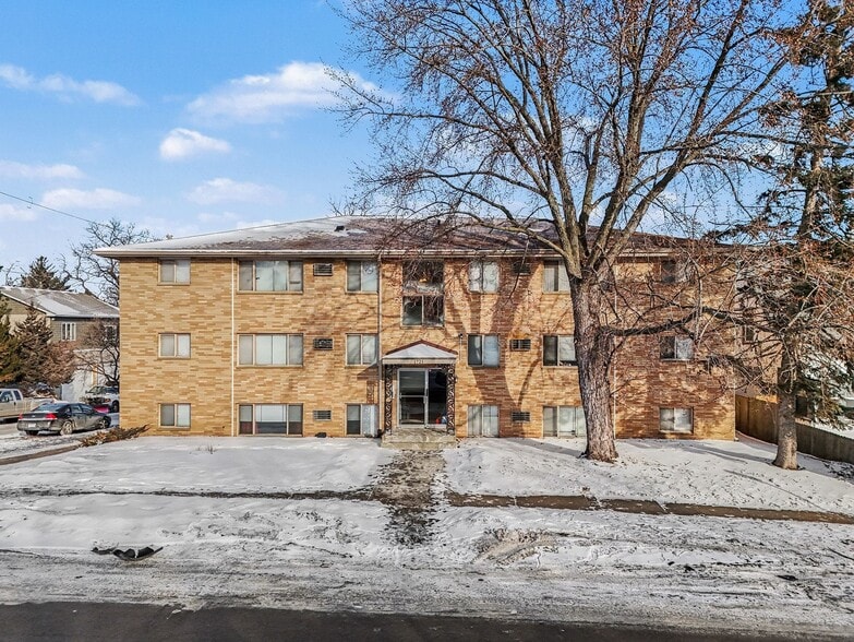 More Photos Of 1721 7th St E, Saint Paul Apartments For Sale