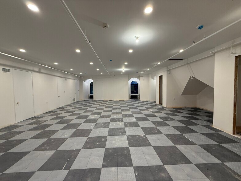 More Photos Of 342 Post Ave, Westbury Office For Sale