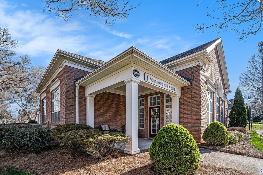 More Photos Of 2700-2706 Abbey Ct, Alpharetta Office For Lease