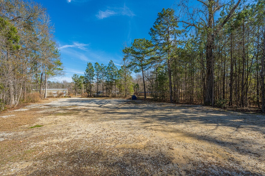 More Photos Of 105 Lamplight Cir, Summerville Flex For Lease