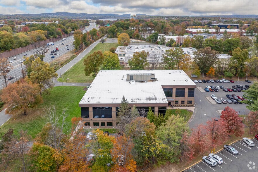 More Photos Of 199 Pomeroy Rd, Parsippany Office For Lease