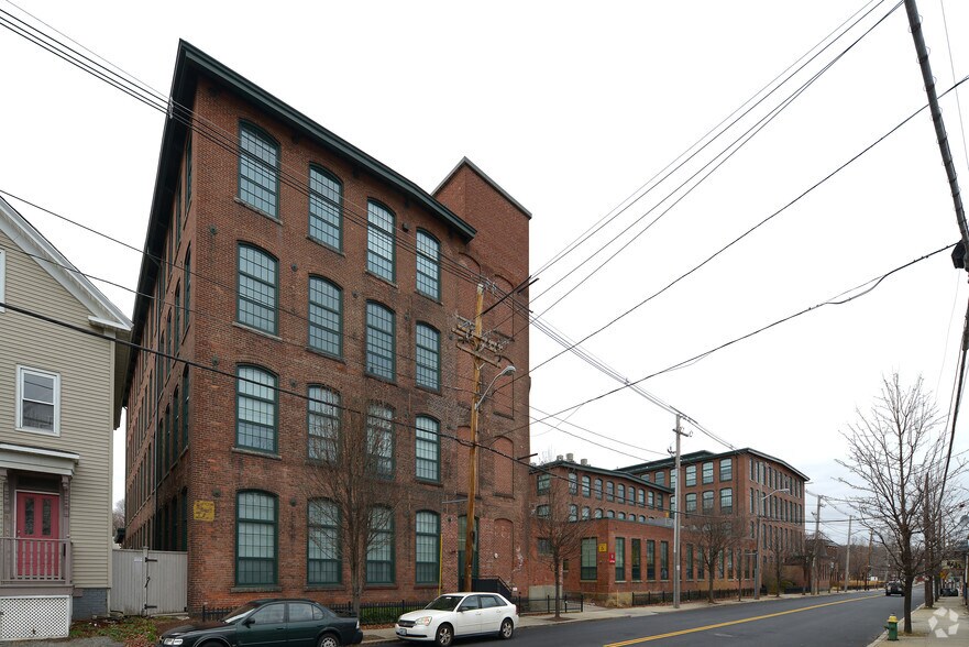 More Photos Of 166 Valley St, Providence Apartments For Sale