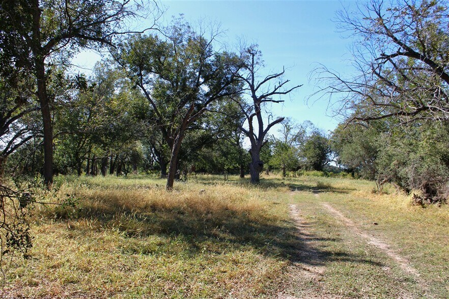 More Photos Of 543 County Road 4620, Kempner Land For Sale