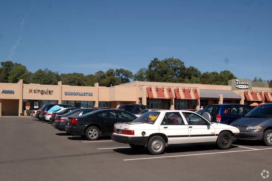 More Photos Of 3599-3643 Elm Rd NE, Warren General Retail For Lease