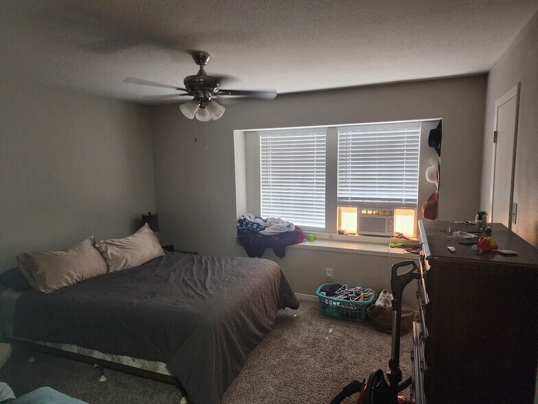 More Photos Of 517 5th St, Humble Apartments For Sale