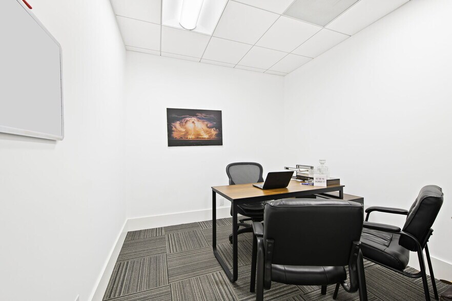 More Photos Of 2701-2709 E Oakland Park Blvd, Fort Lauderdale Storefront Retail Office For Lease