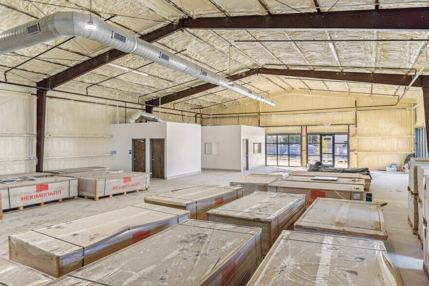 More Photos Of 3305 Century Dr, Rowlett Showroom For Sale