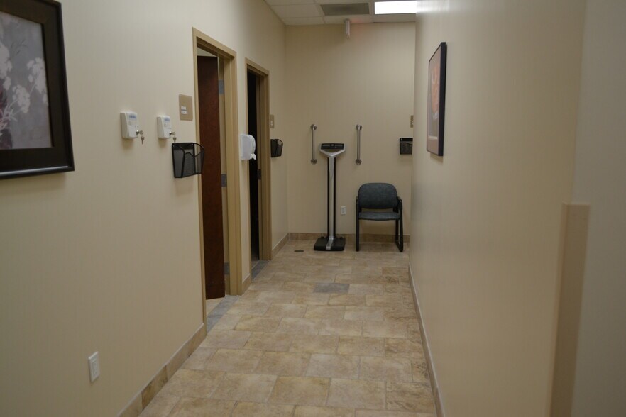 More Photos Of 6606 Stadium Dr, Zephyrhills Medical For Sale