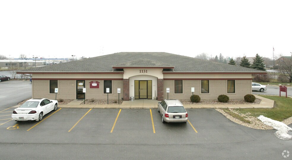 More Photos Of 1131 Prairie Dr, Racine Office For Lease