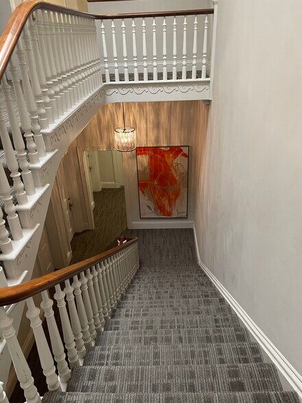 More Photos Of 12 W Madison St, Baltimore Office For Lease