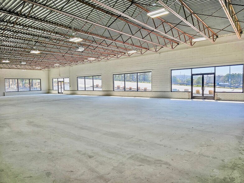 More Photos Of 1120 N Blairs Bridge Rd, Lithia Springs Showroom For Sale