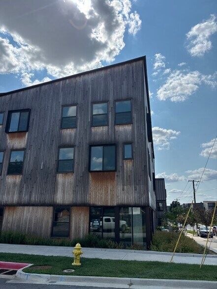 More Photos Of 337 SE 3rd St, Bentonville Apartments For Lease