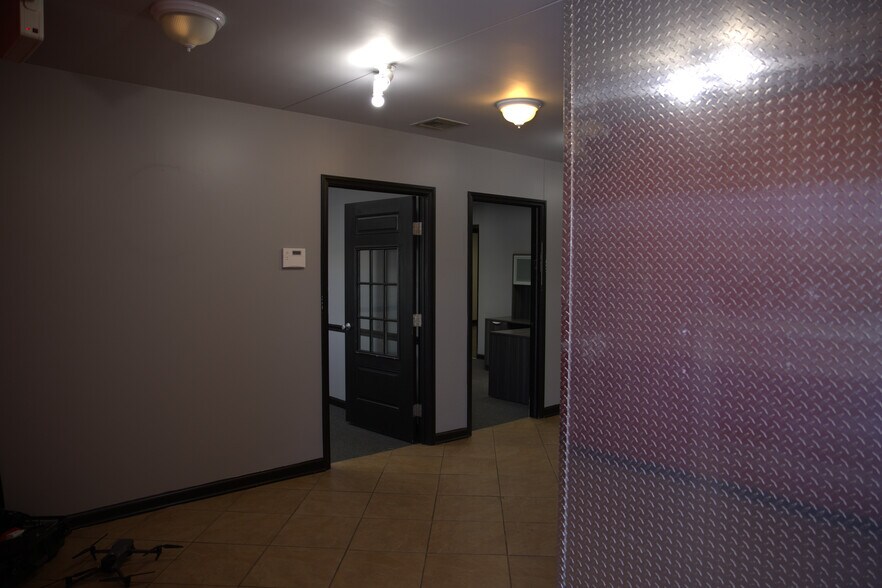 More Photos Of 101 W Shrader St, Liberty Manufacturing For Lease