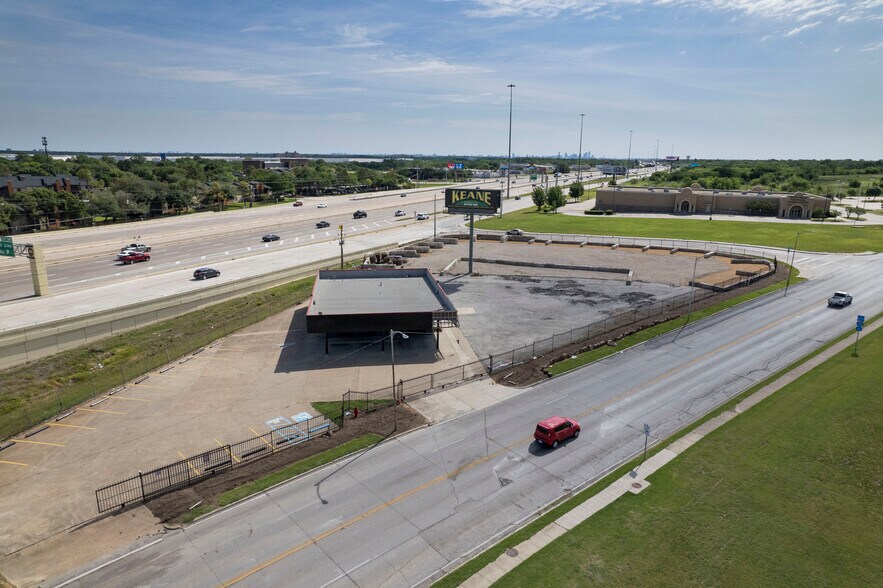 More Photos Of 636 W Tarrant Rd, Grand Prairie General Retail For Lease