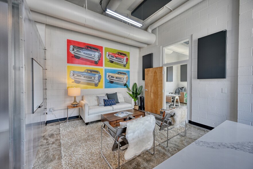 More Photos Of 1901 Jackson St, Golden Storefront Retail Office For Sale