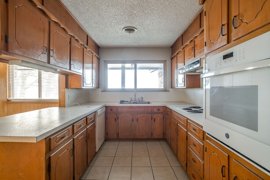 More Photos Of 938 County Road 3341, Paradise Land For Sale