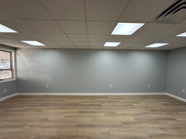 More Photos Of 196 Paterson Ave, East Rutherford Unknown For Lease