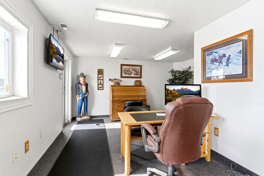 More Photos Of 3349 S 1900 W, Roy Research And Development For Lease