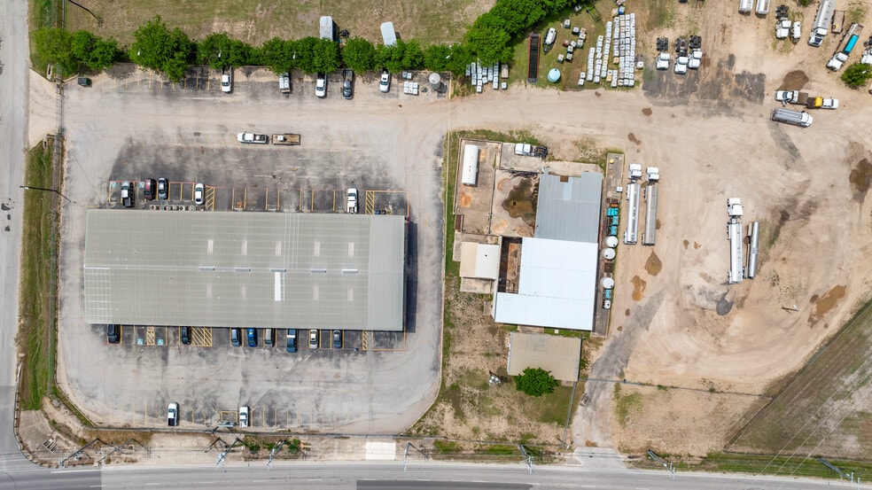 More Photos Of 2375 Walsh Rd, San Antonio Manufacturing For Sale